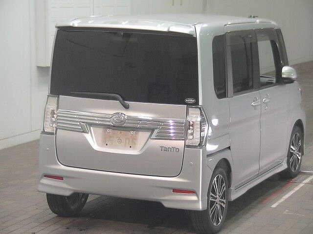 DAIHATSU TANTO 2016
