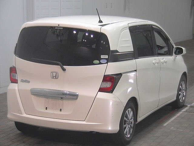 HONDA FREED 2012