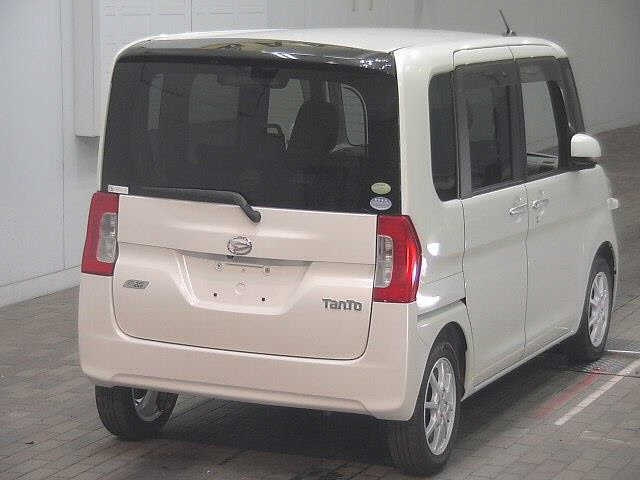 DAIHATSU TANTO 2014