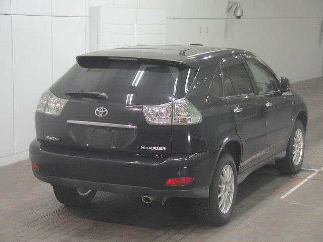 TOYOTA HARRIER 2011
