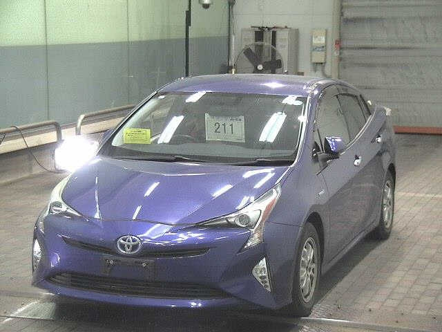 TOYOTA PRIUS 2016