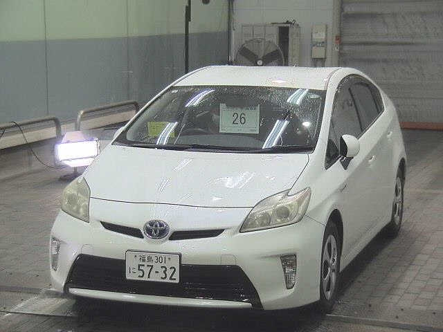 TOYOTA PRIUS 2013