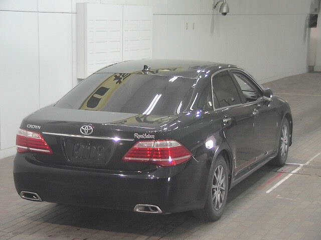TOYOTA CROWN 2011