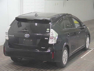 TOYOTA PRIUS ALPHA 2012