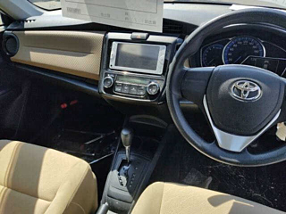 TOYOTA COROLLA AXIO 2013