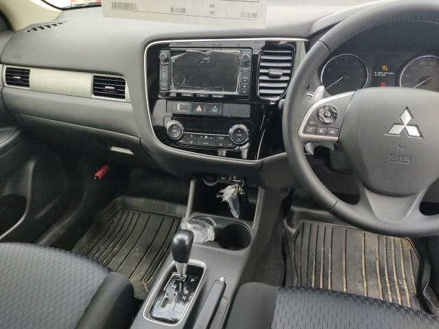 MITSUBISHI OUTLANDER 2013