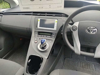 TOYOTA PRIUS 2011