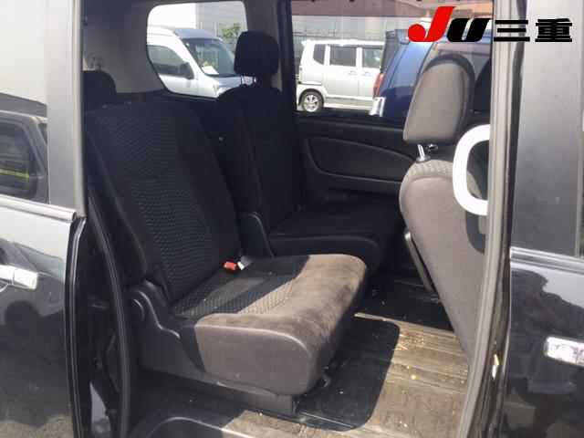 NISSAN SERENA 2011