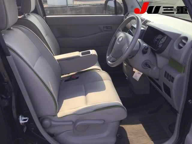 TOYOTA PIXIS SPACE 2016
