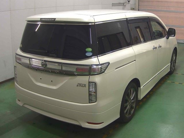NISSAN ELGRAND 2018