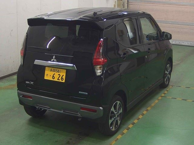 MITSUBISHI EK X 2024