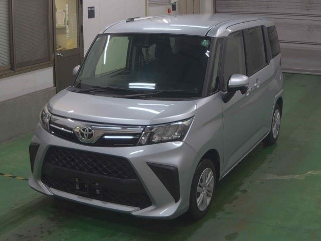 TOYOTA ROOMY 2022