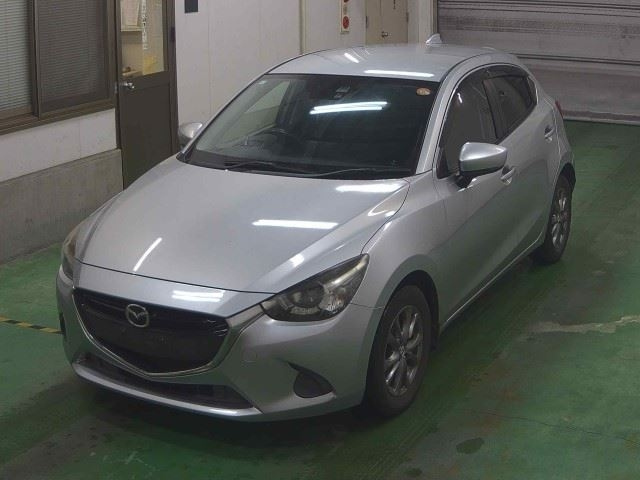 MAZDA DEMIO 2017