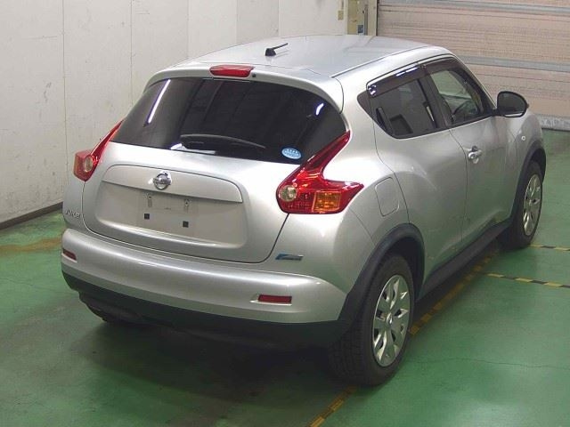 NISSAN JUKE 2012
