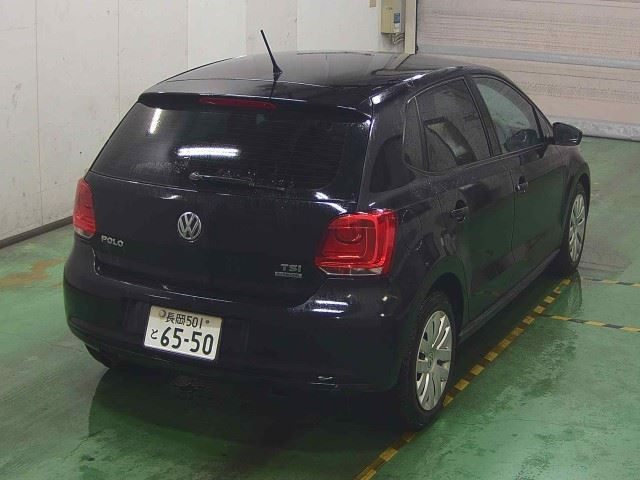 VOLKSWAGEN POLO 2012