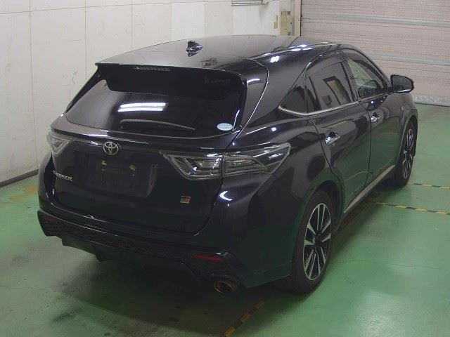 TOYOTA HARRIER 2018