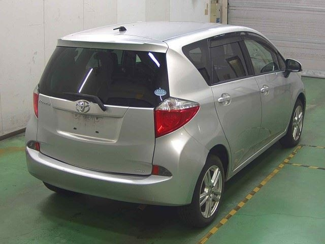 TOYOTA RACTIS 2013