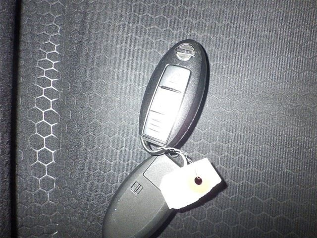NISSAN JUKE 2012