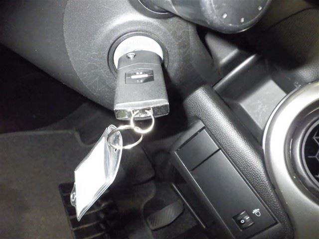 MAZDA DEMIO 2010