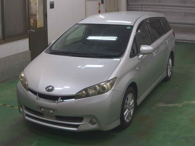 TOYOTA WISH 2009