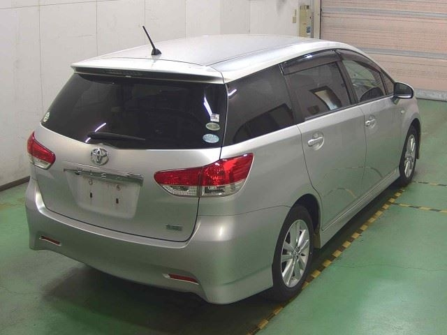 TOYOTA WISH 2009