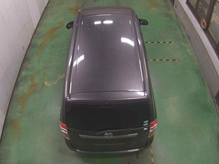 TOYOTA NOAH 2010