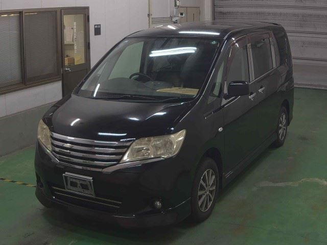 NISSAN SERENA 2011