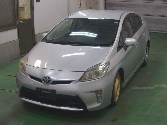 TOYOTA PRIUS 2013