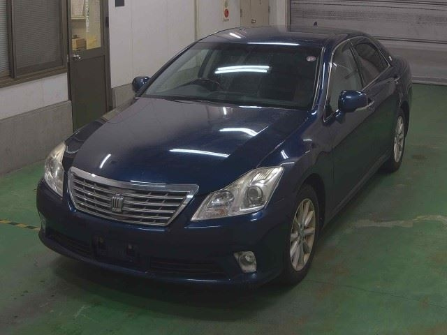 TOYOTA CROWN 2010