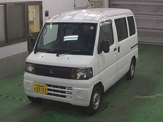MITSUBISHI MINICAB VAN 2011