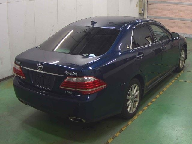 TOYOTA CROWN 2010