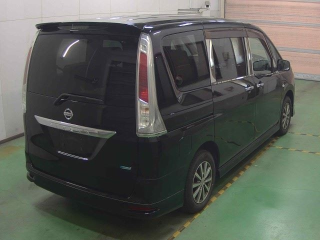 NISSAN SERENA 2011
