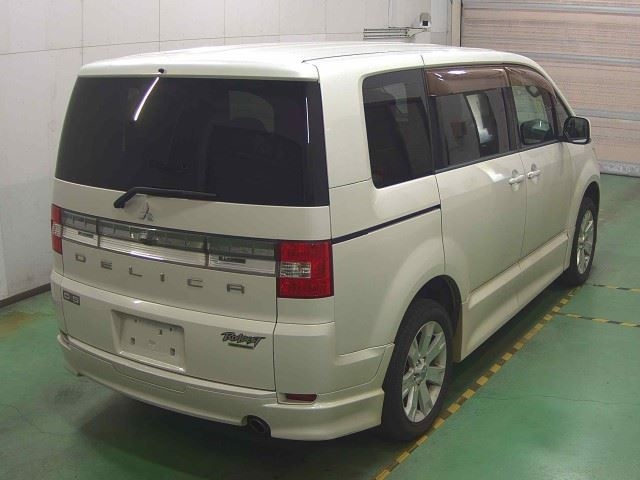 MITSUBISHI DELICA D5 2008