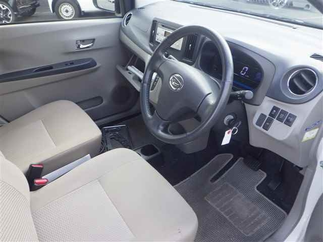 DAIHATSU MIRA E S 2012