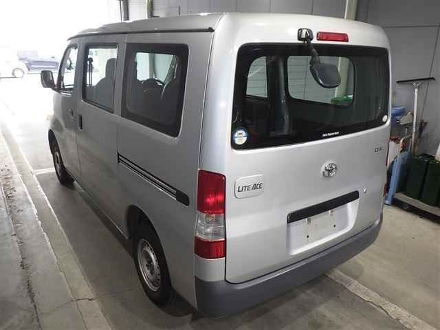 TOYOTA LITE ACE VAN 2010