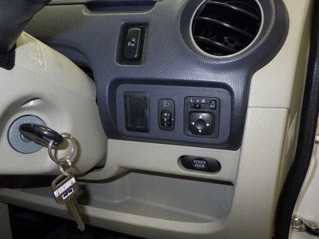 NISSAN OTTI 2012