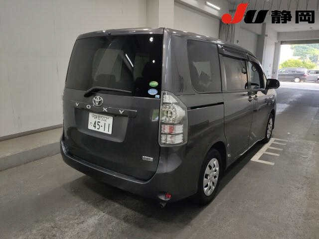 TOYOTA VOXY 2012