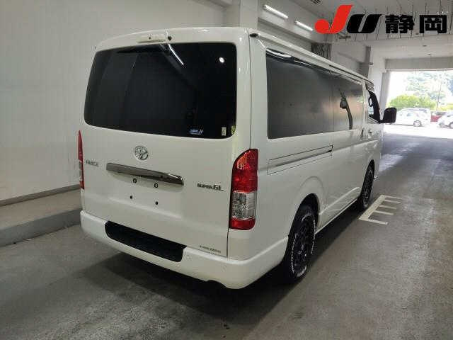 TOYOTA HIACE VAN 2023
