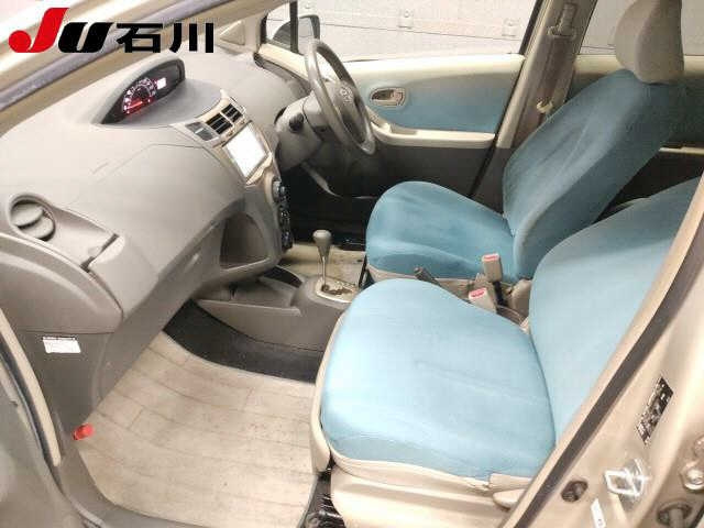 TOYOTA VITZ 2009