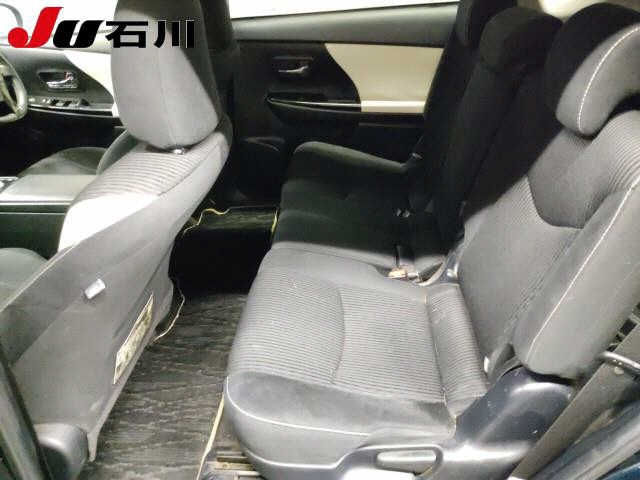 TOYOTA PRIUS ALPHA 2018
