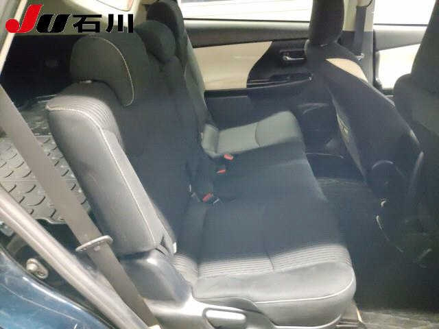 TOYOTA PRIUS ALPHA 2018