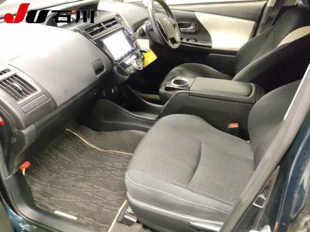 TOYOTA PRIUS ALPHA 2018