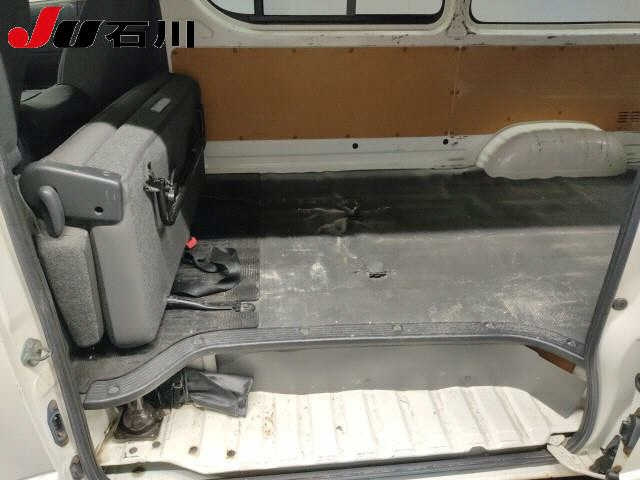 TOYOTA HIACE VAN 2013