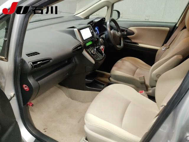 TOYOTA WISH 2017