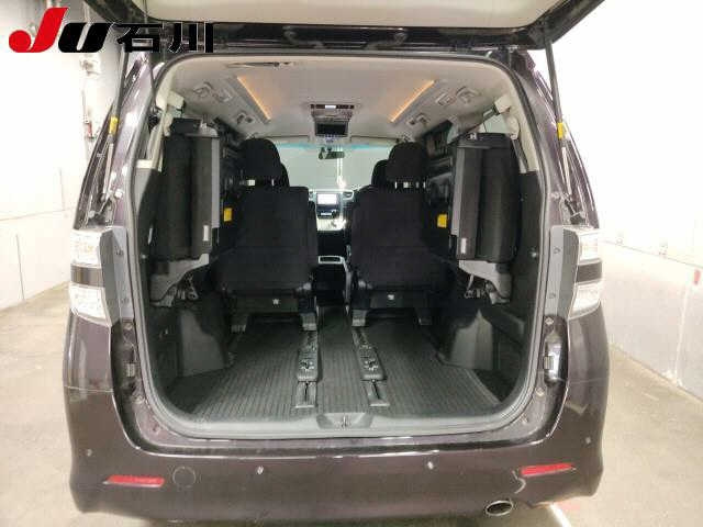 TOYOTA VELLFIRE 2011