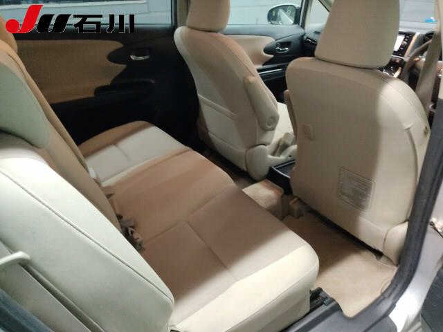 TOYOTA WISH 2017