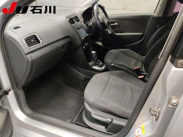 VOLKSWAGEN POLO 2013