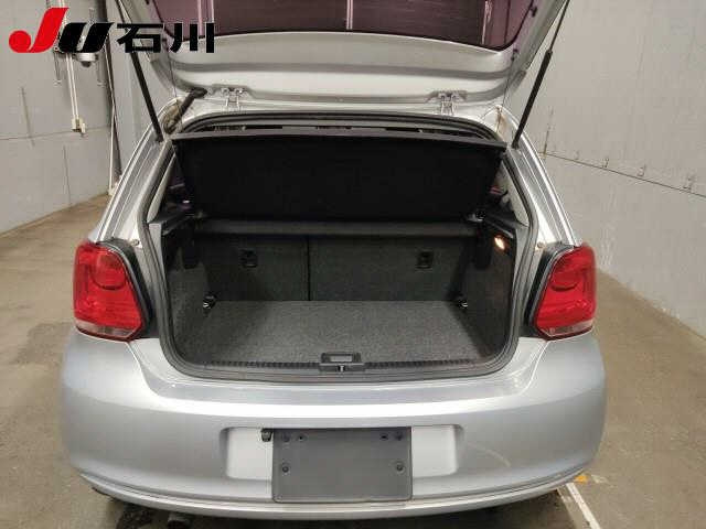 VOLKSWAGEN POLO 2013
