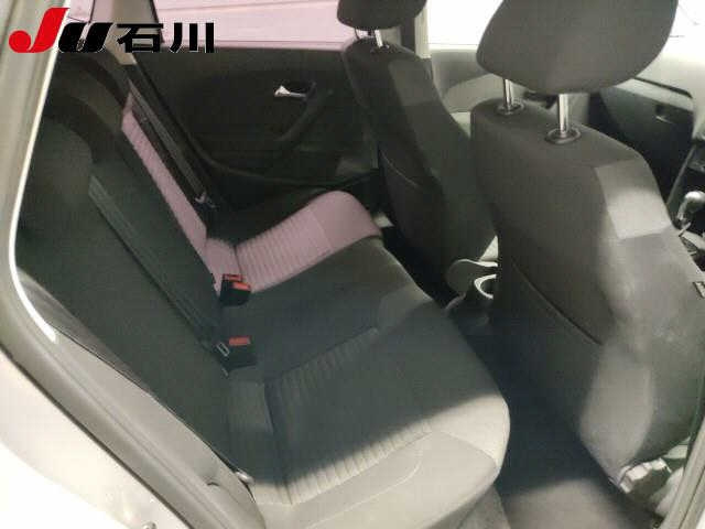 VOLKSWAGEN POLO 2013