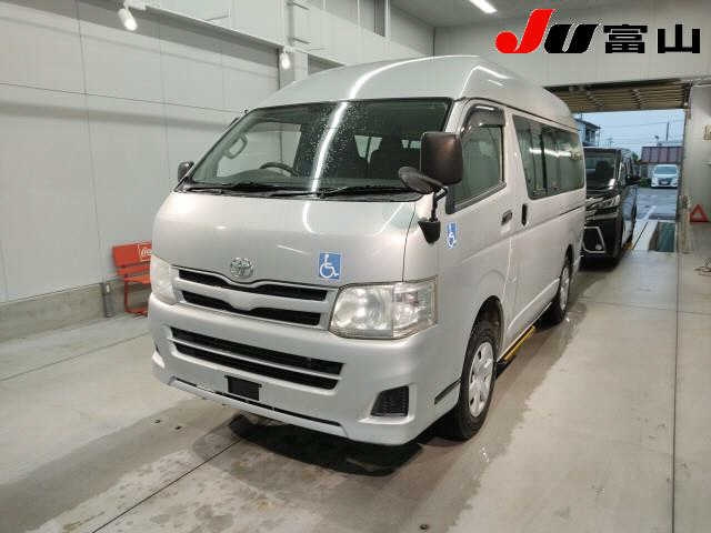 TOYOTA REGIUS ACE VAN 2010